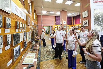Участники автопробега "Дороги славы - наша история" посетили музей Миная Шмырева