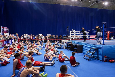 Чемпионы мира по боксу Цзю и Пирог провели мастер-класс для участников мемориала Ботвинника