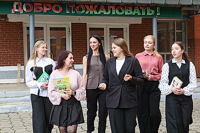 Молодые специалисты по всей стране прибывают на свои первые рабочие места