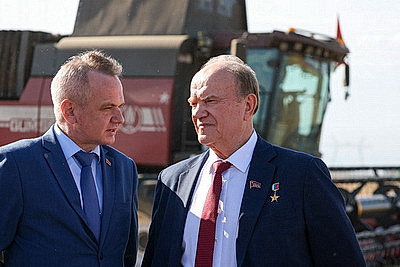 Зюганов ознакомился с работой предприятия АПК в Смолевичском районе