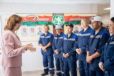Кочанова посетила предприятие в Новополоцке, где работают трудовые мигранты из Узбекистана