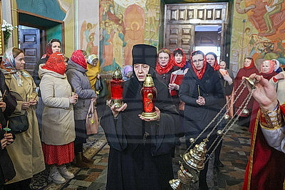 Благодатный огонь от храма Гроба Господня доставили в Гродно