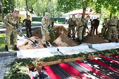 В Полоцке перезахоронили останки более 1 тыс. мирных жителей, расстрелянных в годы ВОВ