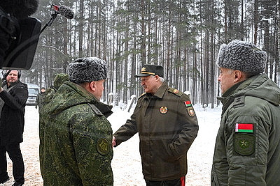 Лукашенко лично проверяет боеготовность Вооруженных Сил