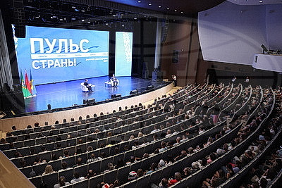Максимально открытый диалог. Встречи экспертов с населением проходят в регионах