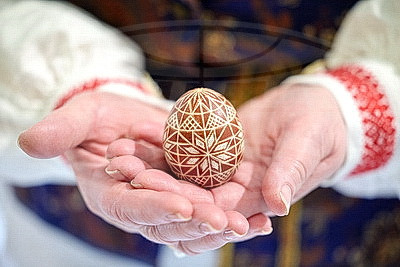 В Минске на выставке "Пасхальные мотивы" впервые представили коллекцию писанок