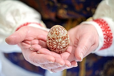 В Минске на выставке "Пасхальные мотивы" впервые представили коллекцию писанок