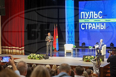 "Пульс страны". Марков и Богодель встретились с жителями Лиды и Полоцка