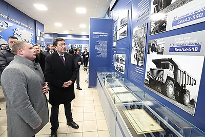 Казахстанская парламентская делегация посетила ОАО "БЕЛАЗ"