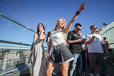 Джиджей-сет на высоте. Электронная музыка на крыше Национальной библиотеки