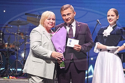 "Они посвятили жизнь заботе о людях". В Гомеле чествовали медработников области