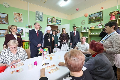 Поделиться теплом. В Клецком районе приняли участников акции "Подари радость ближнему"
