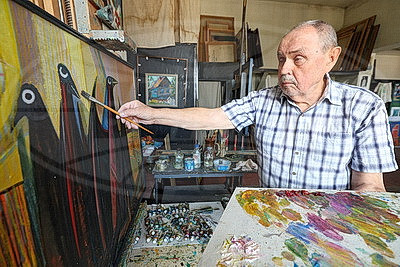 Художник из Витебска удостоен звания заслуженного деятеля искусств