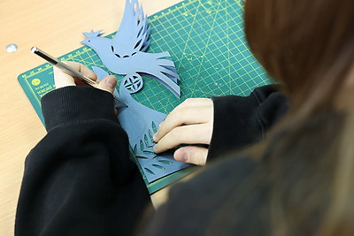 Бумажные кружева. Мастера из Молодечно хранят традиции белорусской вытинанки с уникальным почерком