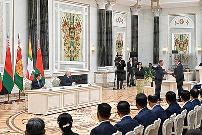 Экономика, наука, правовая помощь. По итогам переговоров лидеров Беларуси и Мьянмы подписан пакет документов