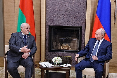 Лукашенко на встрече с Путиным позитивно оценил совместную работу правительств Беларуси и России