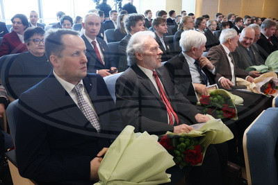 Победителей международных олимпиад чествовали в индустриальном парке "Великий камень"