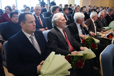 Победителей международных олимпиад чествовали в индустриальном парке "Великий камень"