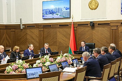 Стратегию создания мультибрендовых центров белорусской техники в регионах России рассмотрели в правительстве