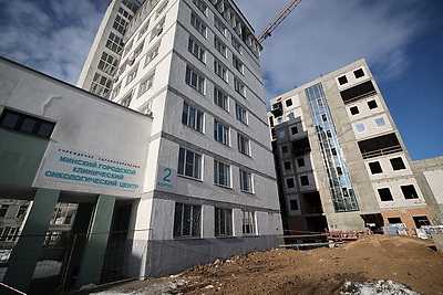 Монолитные работы завершены. В центре Минска возводят восьмиэтажный корпус онкологического центра