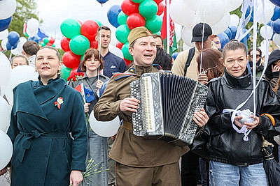 Радостно, трепетно, масштабно празднуют День Победы в Бресте