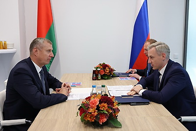Крутой провел встречи с руководителями регионов России