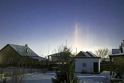 Солнечное гало и световые столбы увидели в небе над Беларусью