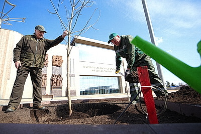 Лукашенко на субботнике работал на площадке Национального исторического музея