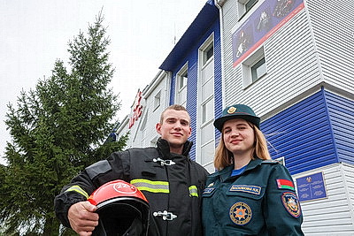 Двое в погонах. Как молодые специалисты МЧС строят карьеру и семью в Могилевской области