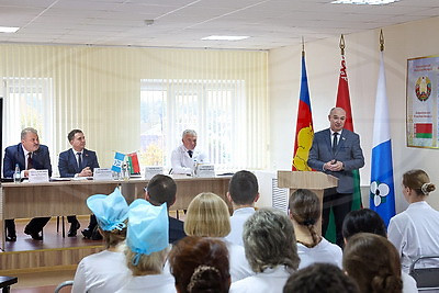 Встречи на тему "Традиционные ценности белорусов: семья, общество, государство" прошли в рамках единого дня информирования