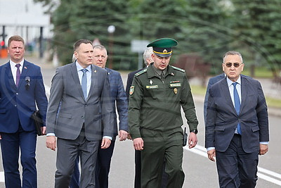 Делегация ОДКБ посетила погранзаставу и пункт пропуска "Брузги"