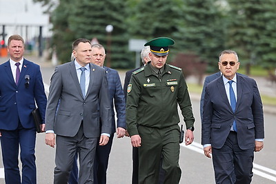 Делегация ОДКБ посетила погранзаставу и пункт пропуска "Брузги"