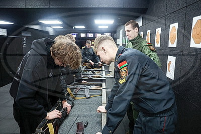 Могилевский институт МВД в день открытых дверей посетили около 1 тыс. школьников