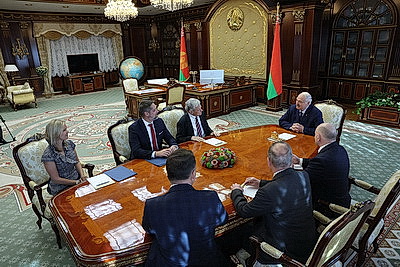 Лукашенко провел переговоры со спецпосланником США Коулом