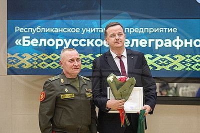 Журналистов БЕЛТА наградили за победу в конкурсе на лучшее освещение развития и строительства Вооруженных Сил