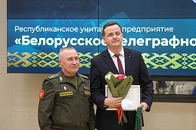 Журналистов БЕЛТА наградили за победу в конкурсе на лучшее освещение развития и строительства Вооруженных Сил