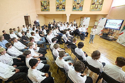"Беларусь адзіная". Встреча с молодежью прошла в Жлобине и Березе