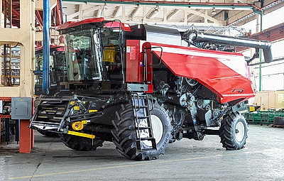 Зерноуборочный самоходный комбайн GS12A1 удостоен Знака качества