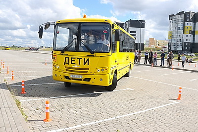 В Минской области выбрали лучшего водителя школьного автобуса