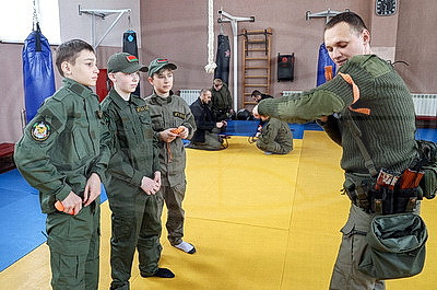 "С первого занятия понял: здесь воспитывают силу духа, характер". Чем увлекает гомельских ребят "Сокол"