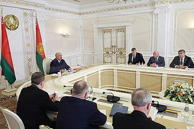 Лукашенко требует четко разделить обоснованное и необоснованное посредничество