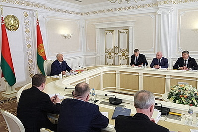 Лукашенко требует четко разделить обоснованное и необоснованное посредничество