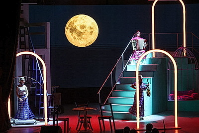 Театр "Школа драматического искусства" представил на "M.@rt.контакт" спектакль "Дядюшкин сон"