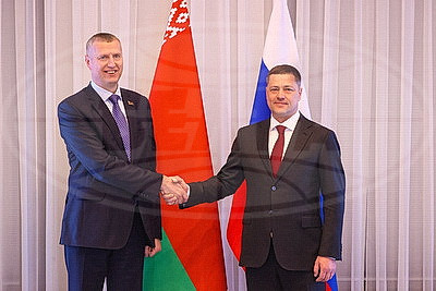 В Пскове прошла рабочая встреча Крутого с руководством российского региона
