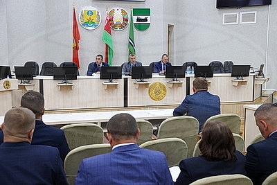 "Если не сработает район - отвечать будет председатель исполкома". Крутой об уборочной