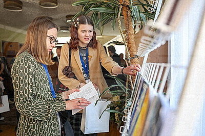 От конкурсов к признанию. Как в Беларуси формируют новую плеяду молодых писателей