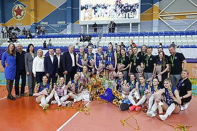 Волейболистки "Минчанки" в 13-й раз выиграли чемпионат Беларуси