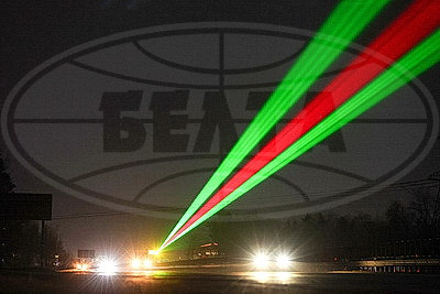 Лазеры на трассах: на М1 действует экспериментальная система светового оповещения