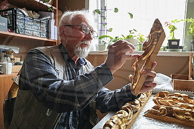 Реставраторы возвращают памятникам истории подлинный облик