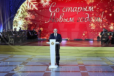 "Мы все служим Отечеству". Лукашенко отметил заслуги тех, кто двигает Беларусь вперед конкретными делами